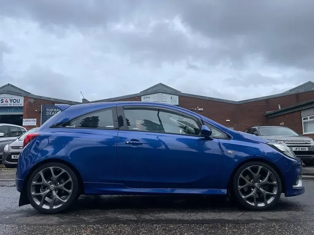 Używany Vauxhall Corsa 202 KM (148 kW) 2016 Niebieski Hatchback