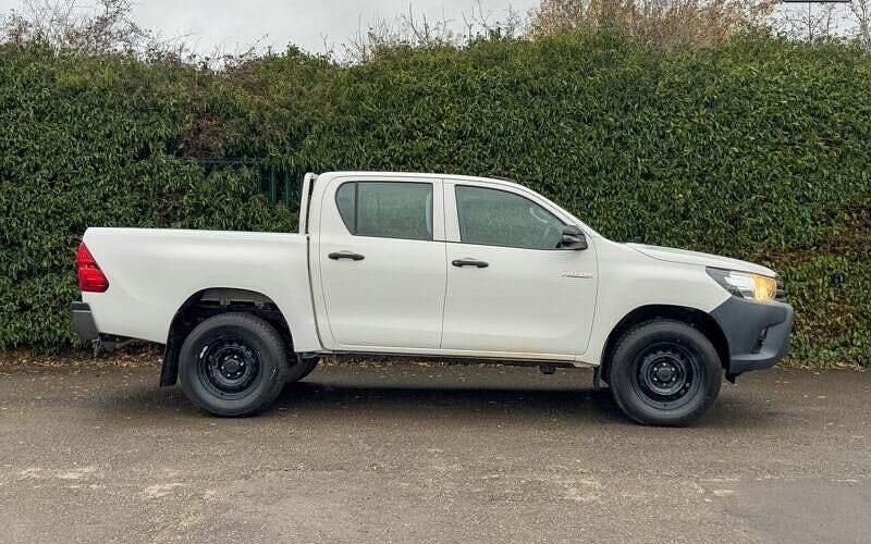 Usado Toyota HiLux Active 150 HP (110 kW) 2020 Branco Pickup