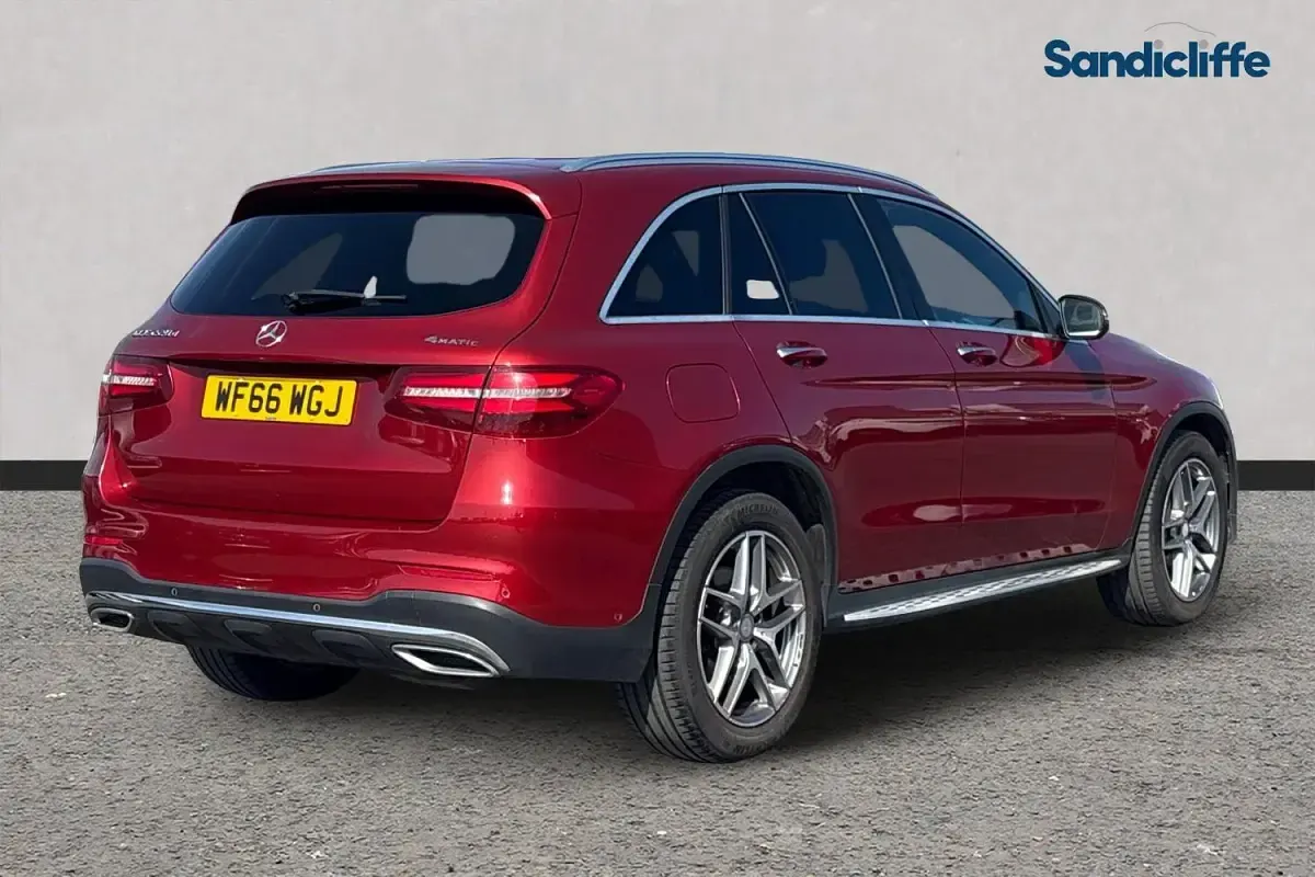 Used Mercedes GLC220 AMG Line Premium 170 HP (125 kW) 2019 Red SUV