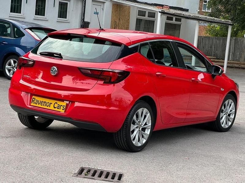 Second-hand Vauxhall Astra Design Edition 100 CP (73 kW) 2016 Roșu Hatchback