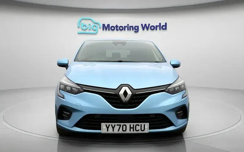 Used Renault Clio Version S 140 HP (102 kW) 2022 Hatchback