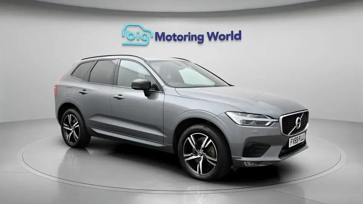 Used Volvo XC60 R-Design 250 HP (183 kW) 2019 SUV