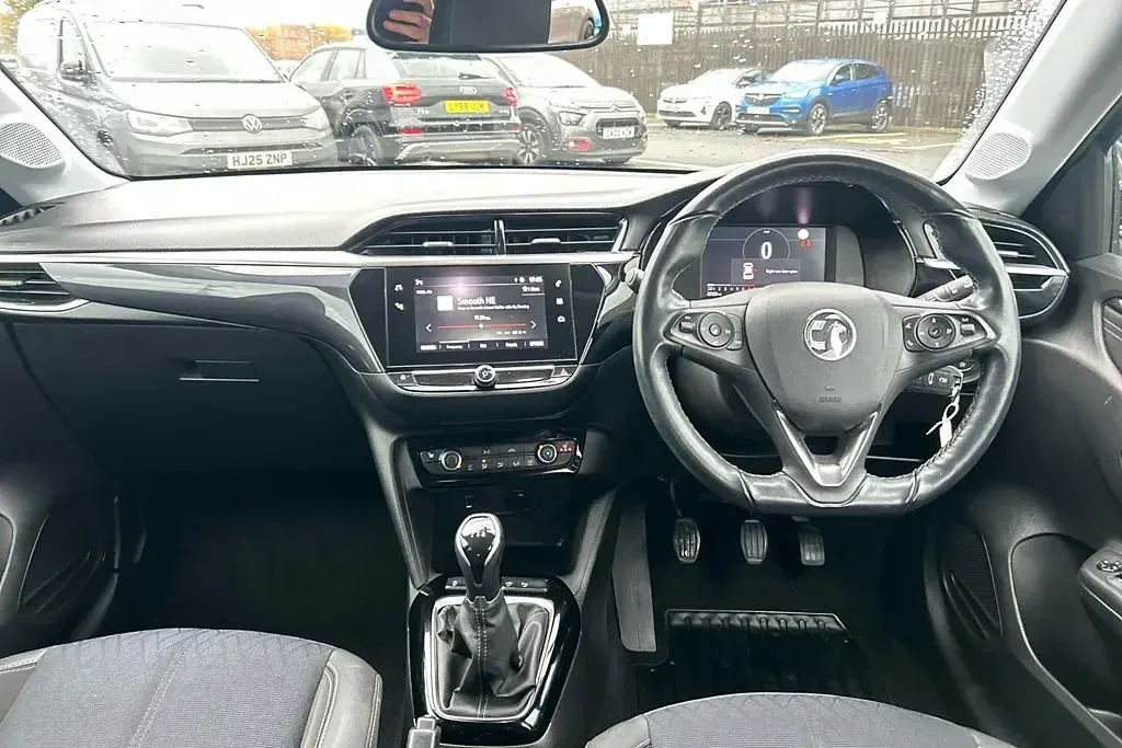 Second-hand Vauxhall Corsa Edition 75 CP (55 kW) 2021 Negru Hatchback