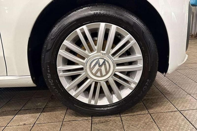 Used VW up! move up! 60 HP (44 kW) 2019 White Hatchback