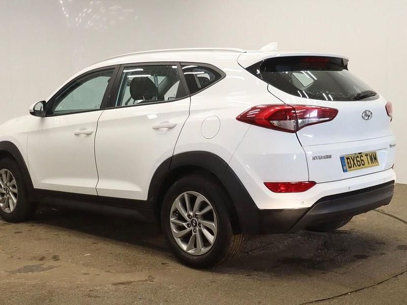 Used Hyundai Tucson SE 2016 White SUV
