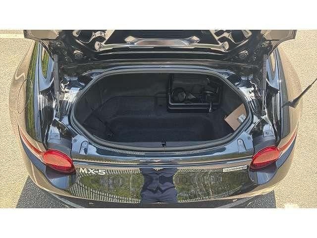 Używany Mazda MX5 Inclusive 132 KM (97 kW) 2022 Czarny Kabriolet