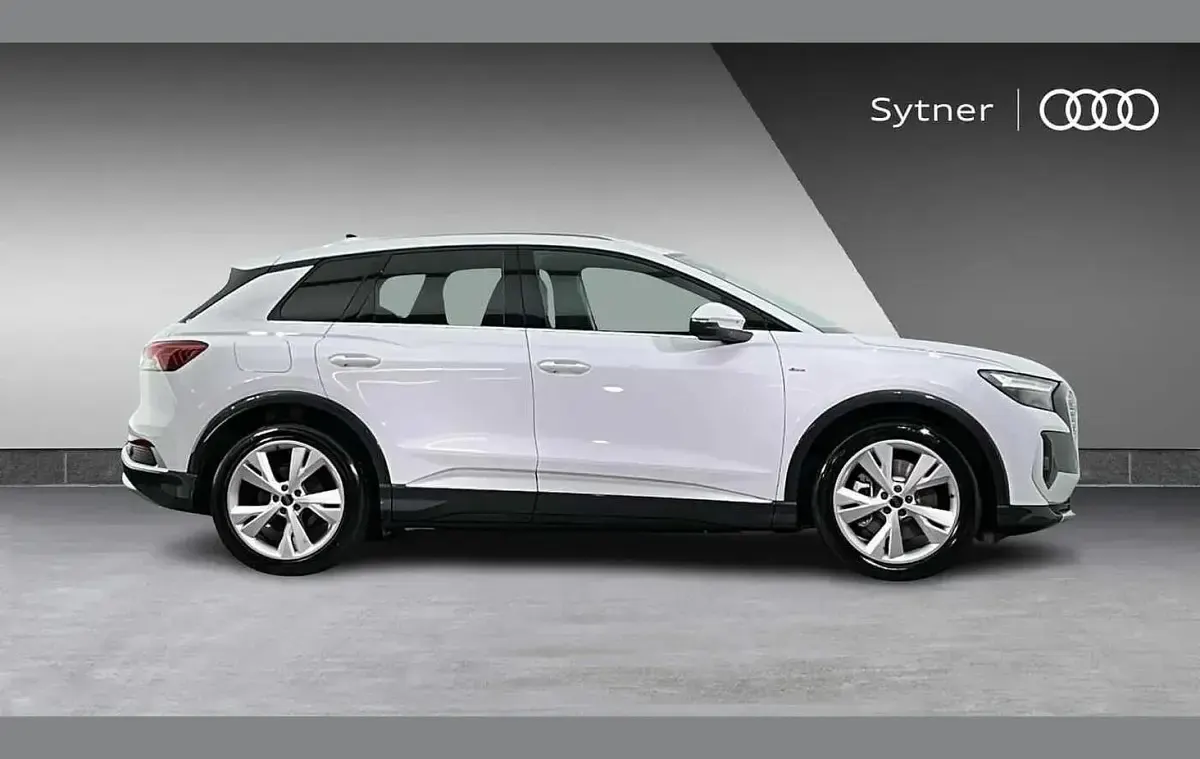 New Audi Q4 e-tron S-Line 150 kW (204 HP) 2026 White SUV