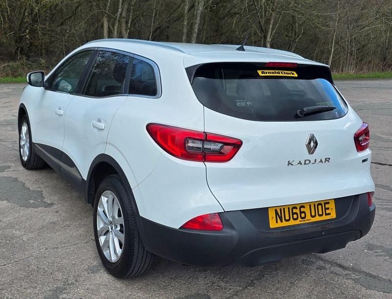 Used Renault Kadjar Dynamique 2016 White SUV