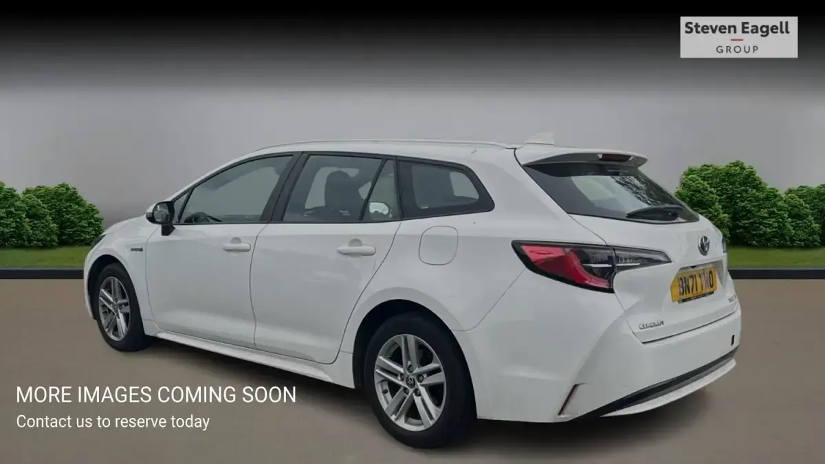 Używany Toyota Corolla 122 KM (89 kW) 2021 Biały Kombi