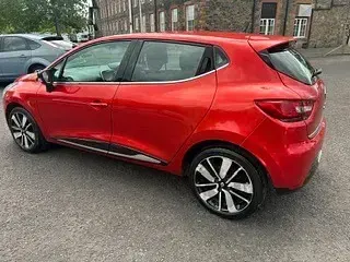 Used Renault Clio Dynamique 90 HP (66 kW) 2015 Red Hatchback
