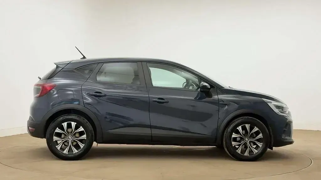 Second-hand Renault Captur Evolution 91 CP (66 kW) 2023 Albastru SUV
