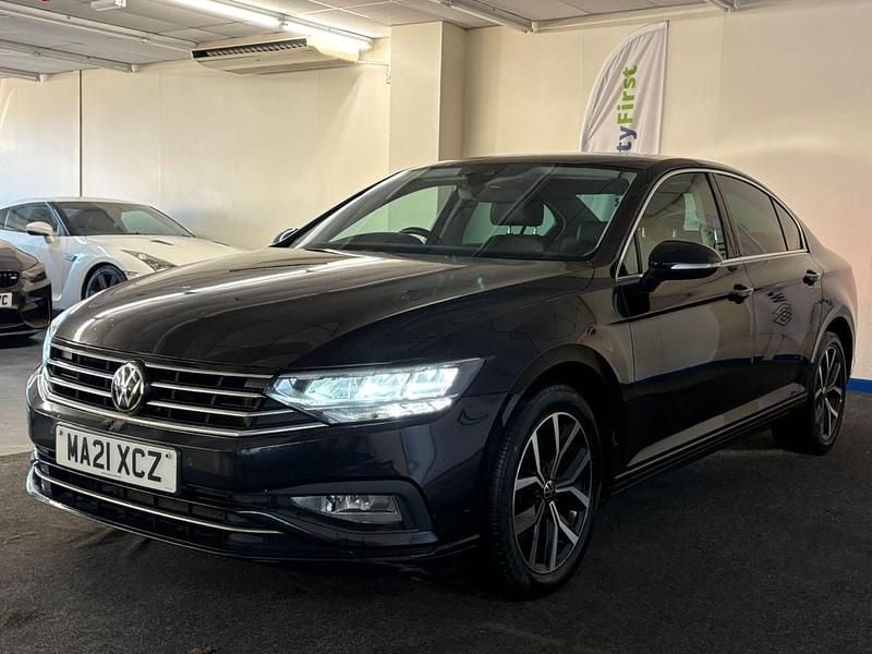 Used VW Passat SEL 150 HP (110 kW) 2021 Black Sedan
