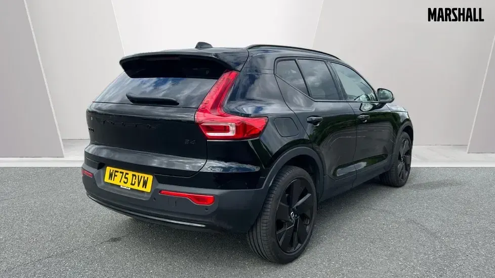 Used Volvo XC40 Plus 197 HP (144 kW) 2025 Black SUV