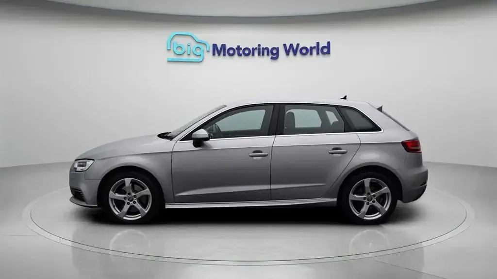 Used Audi A3 Sportback e-tron Advanced 204 HP (150 kW) 2020 Silver Hatchback