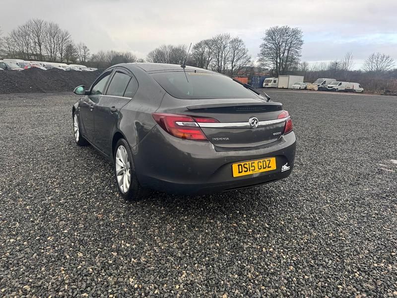Used Vauxhall Insignia SRi 140 HP (102 kW) 2015 Grey Hatchback