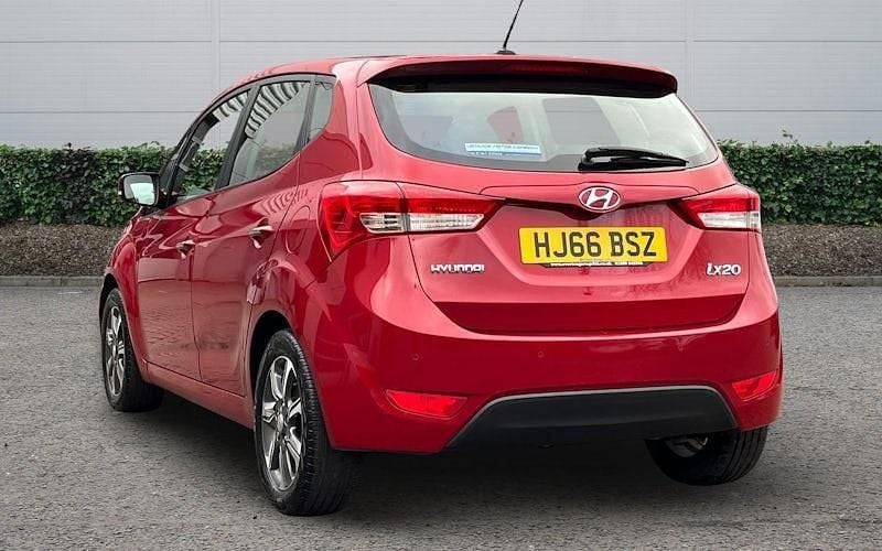 Used Hyundai ix20 SE 125 HP (91 kW) 2018 Hatchback