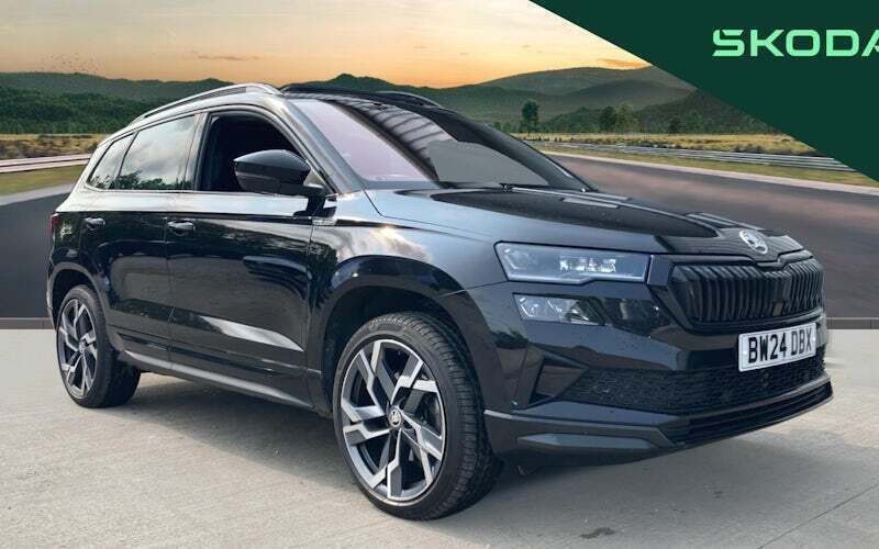 Used 2025 Skoda Karoq SportLine SUV | £28,037 (Good price) - Image 1/4