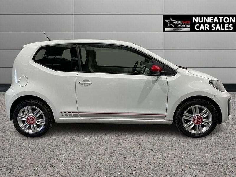 Used VW up! Beats 90 HP (66 kW) 2018 White Hatchback