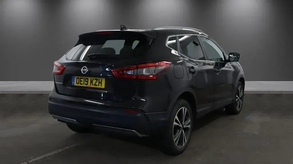 Used Nissan Qashqai N-Connecta 140 HP (102 kW) 2019 Black SUV