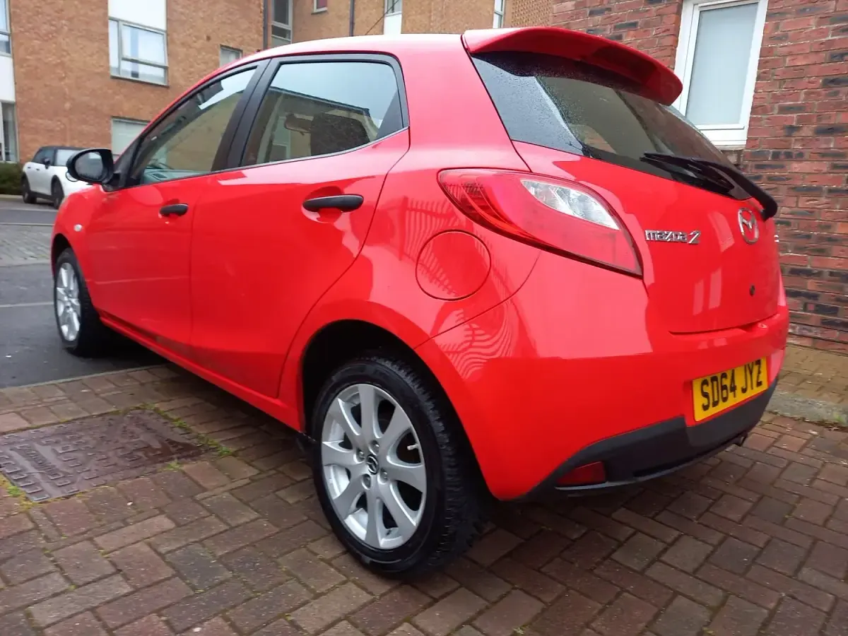 Used Mazda 2 2014 Red Hatchback