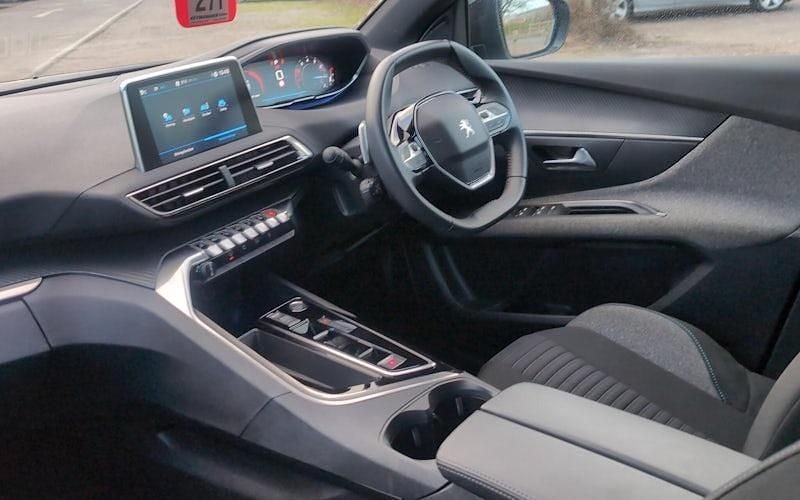 Used Peugeot 3008 Active+ 131 HP (96 kW) 2023 Estate