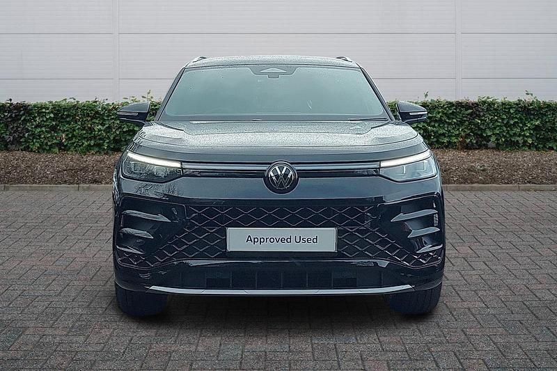 Used VW Tayron R-line 150 HP (110 kW) 2026 Grenadilla black SUV