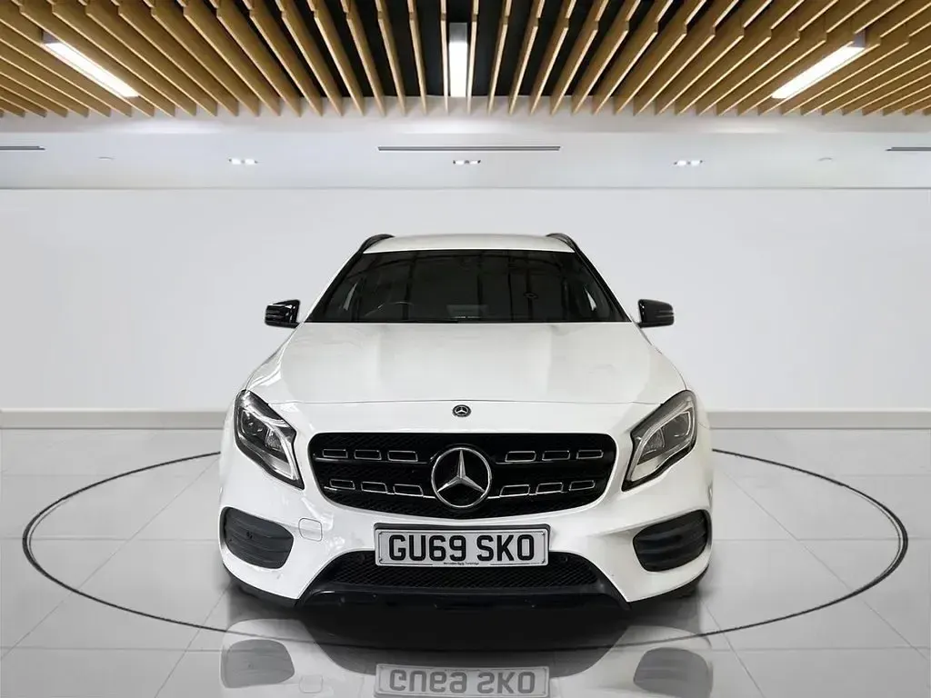 Used Mercedes GLA200 AMG line 156 HP (114 kW) 2019 White SUV