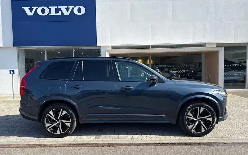 Used Volvo XC90 Plus 250 HP (183 kW) 2025 SUV