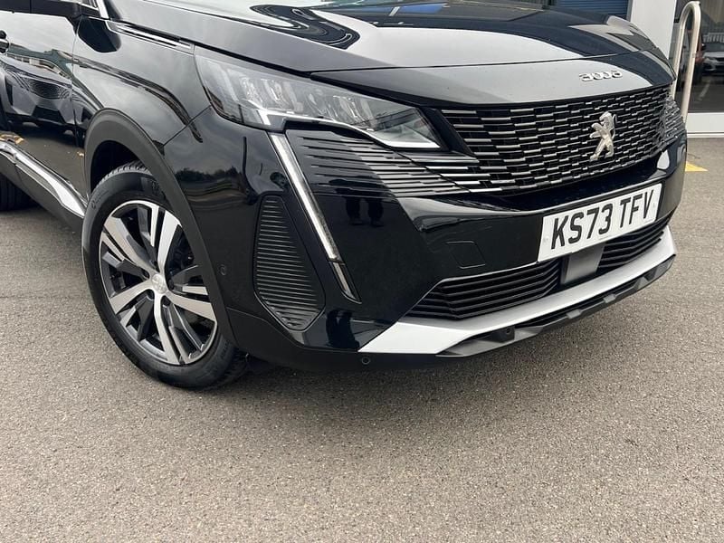 Used Peugeot 3008 Allure+ 134 HP (98 kW) 2023 Black Hatchback