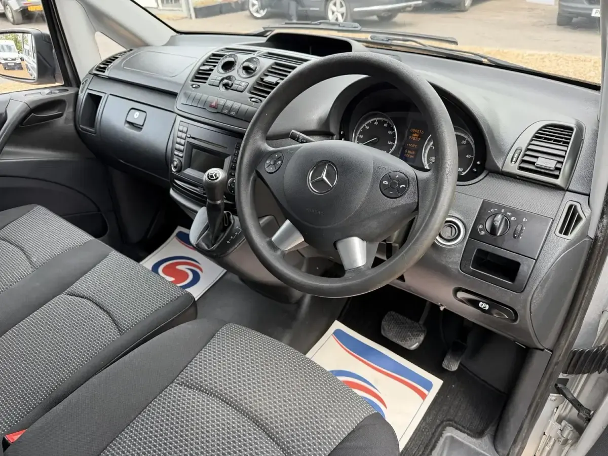 Usado Mercedes Vito 2014 Prateado Van