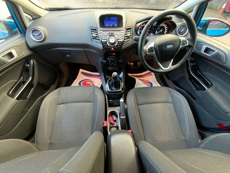 Image 2/4