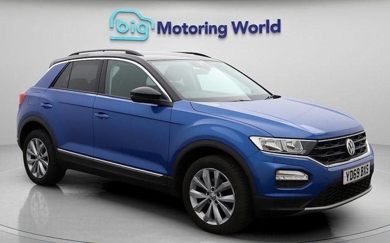 Used 2022 VW T-Roc Design SUV | £15,200 (Good price) - Image 1/4