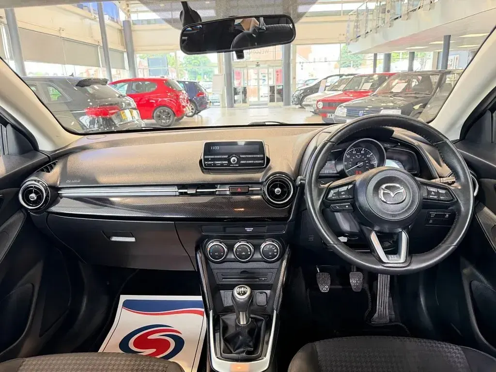 Used Mazda 2 75 HP (55 kW) 2019 Silver Hatchback