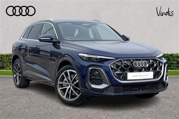 Blue Used 2025 Audi Q5 Advanced SUV | £54,900 (Expensive) - Image 1/3