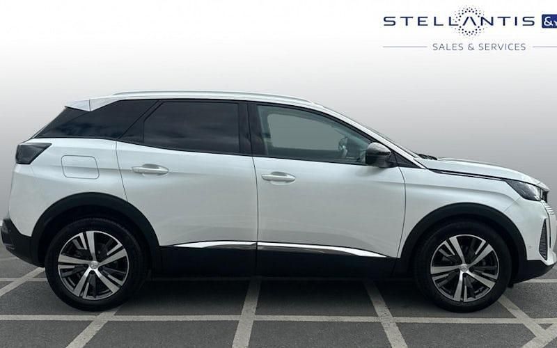 Used Peugeot 3008 Allure Premium 131 HP (96 kW) 2022 White SUV
