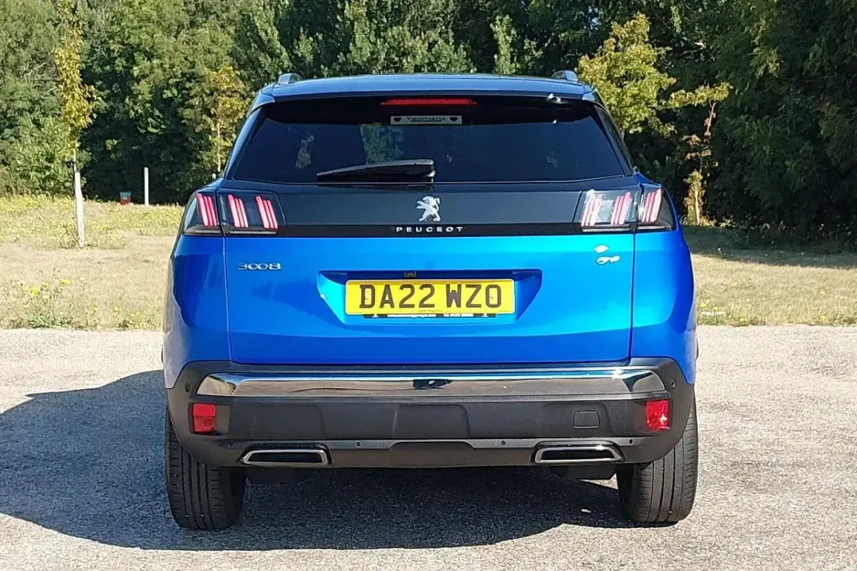 Used Peugeot 3008 Premium 129 HP (94 kW) 2022 Blue SUV