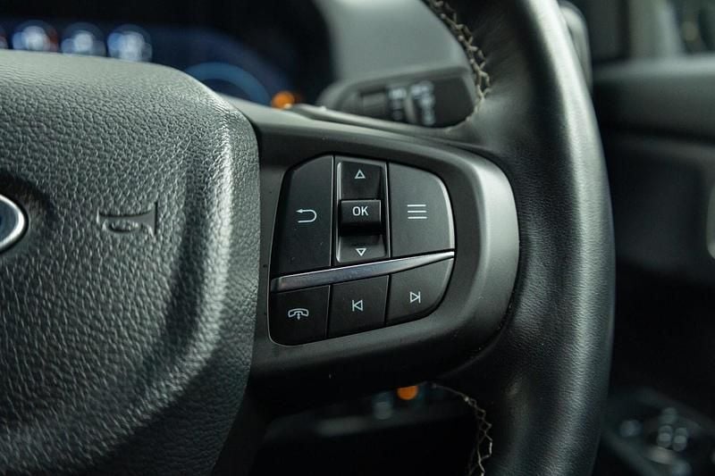 Used Ford Ranger Platinum 237 HP (174 kW) 2024 Black Pickup