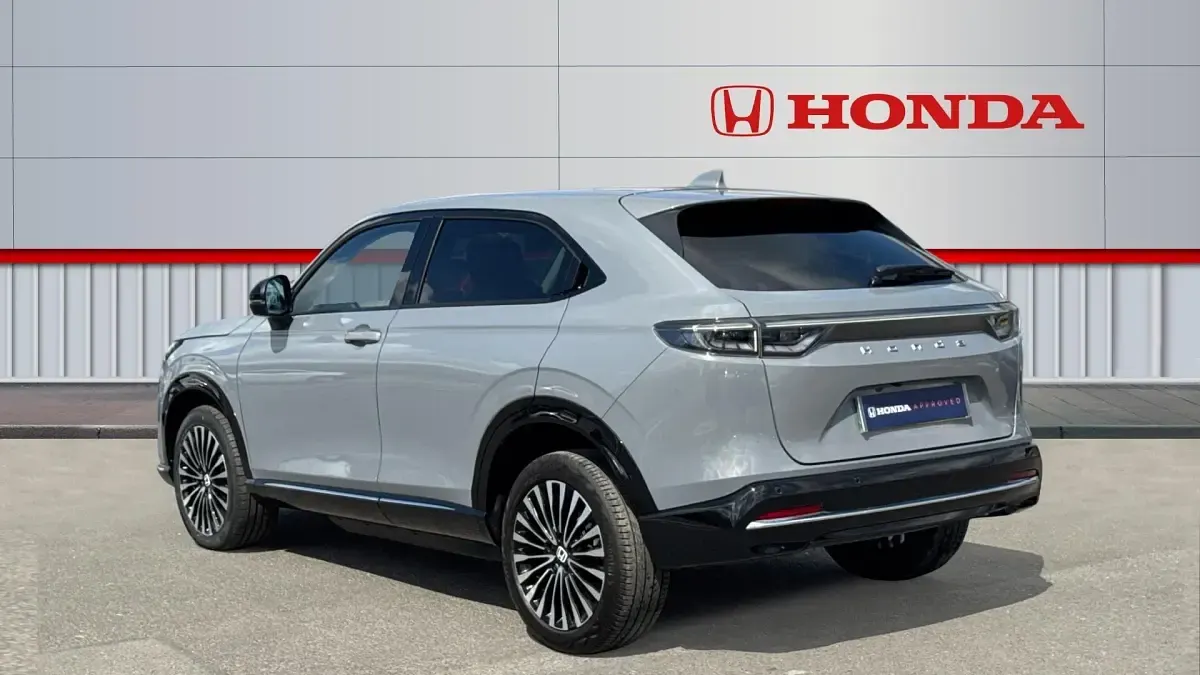 Begagnad Honda e Elegance 150 kW (204 HK) 2024 Halvkombi