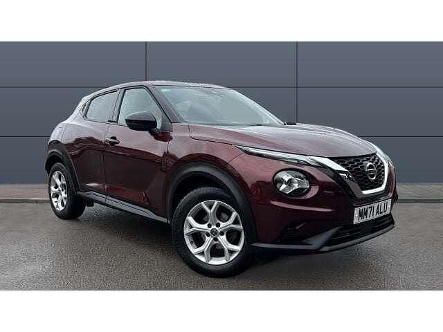 Red Used 2021 Nissan Juke N-Connecta SUV | £13,916 (Fair price) - Image 1/4