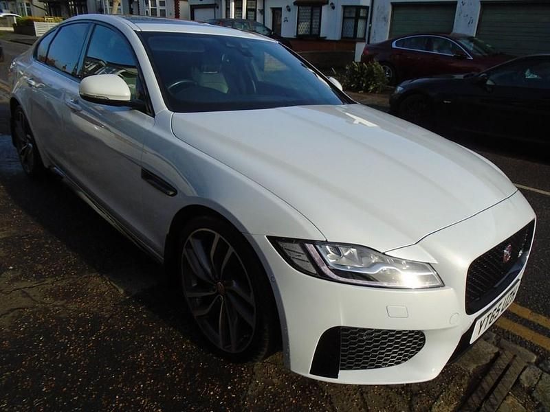 Used Jaguar XF S 300 HP (220 kW) 2015 White Sedan