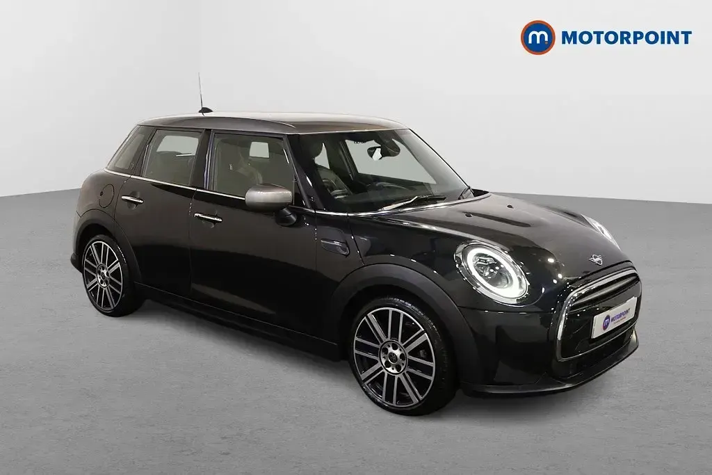 Begagnad Mini Cooper Exclusive 136 HK (100 kW) 2022 Halvkombi