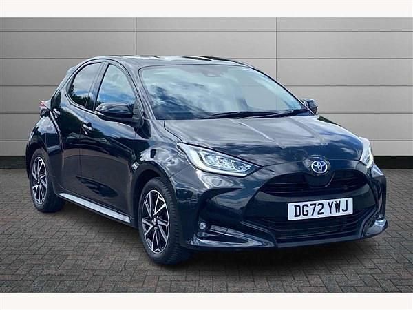 Used 2022 Toyota Yaris Design Hatchback | £16,151 (Fair price) - Image 1/3