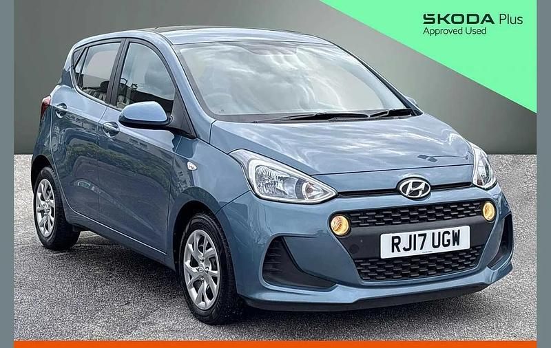 Used Hyundai i10 SE 87 HP (63 kW) 2017 Blue Hatchback