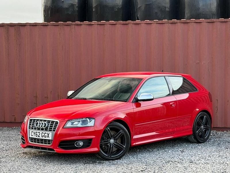 Used Audi S3 Sportback 265 HP (194 kW) 2012 Red Hatchback