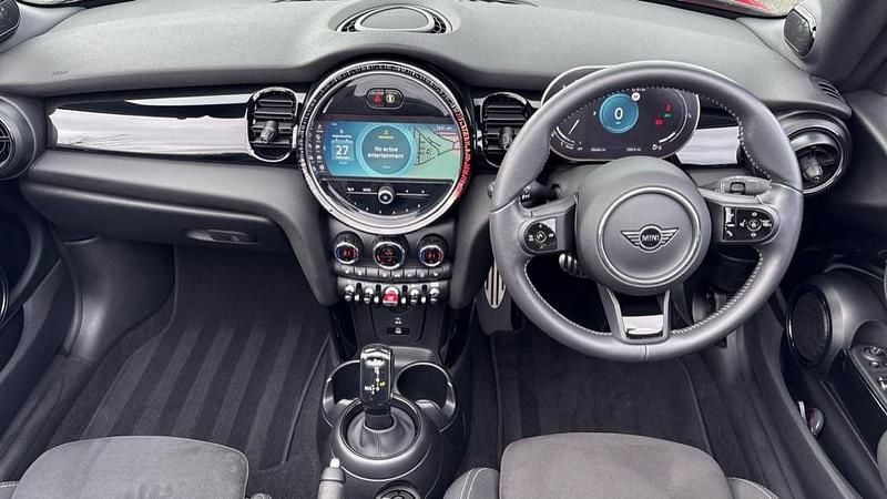 Used Mini Cooper Sport 134 HP (98 kW) 2024 Red Hatchback