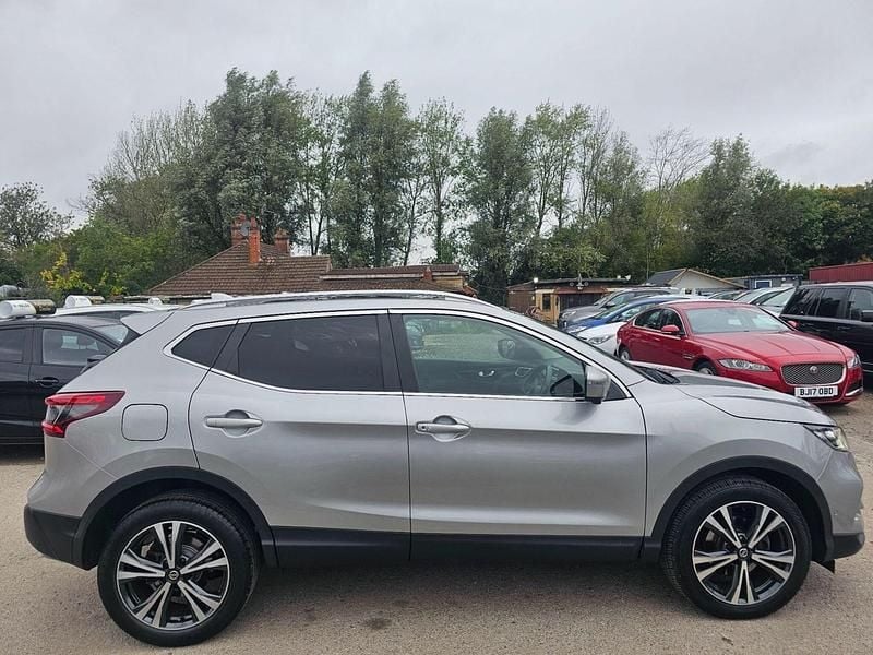 Silver Used 2019 Nissan Qashqai N-Connecta SUV | £10,500 (Good price) - Image 1/4