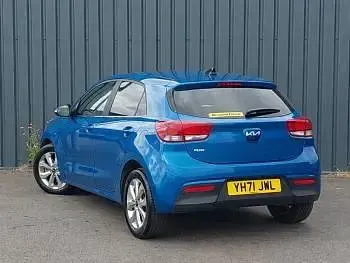 Used Kia Rio 118 HP (86 kW) 2021 Blue Hatchback