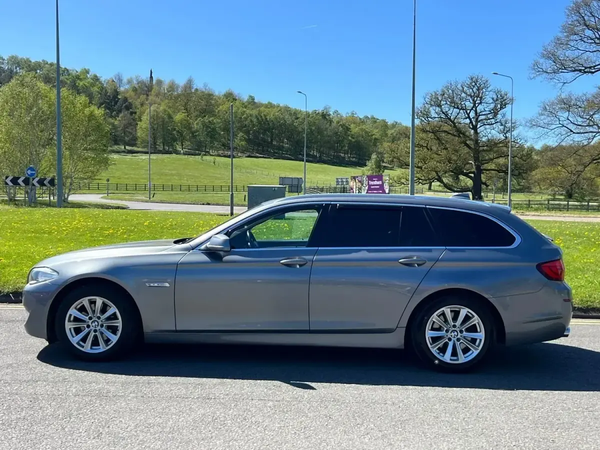 Begagnad BMW 520 Comfort Edition 2012 Grå Kombi