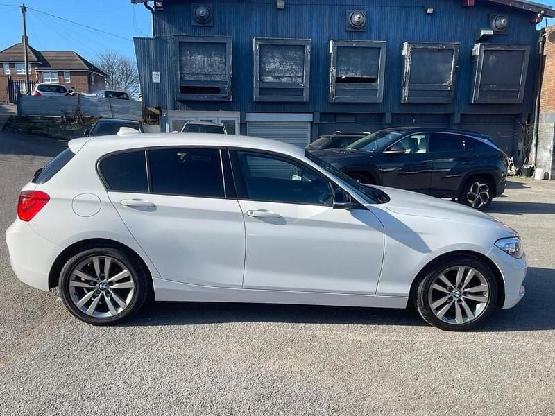 Used BMW 116 Sport Line 114 HP (83 kW) 2015 White Hatchback