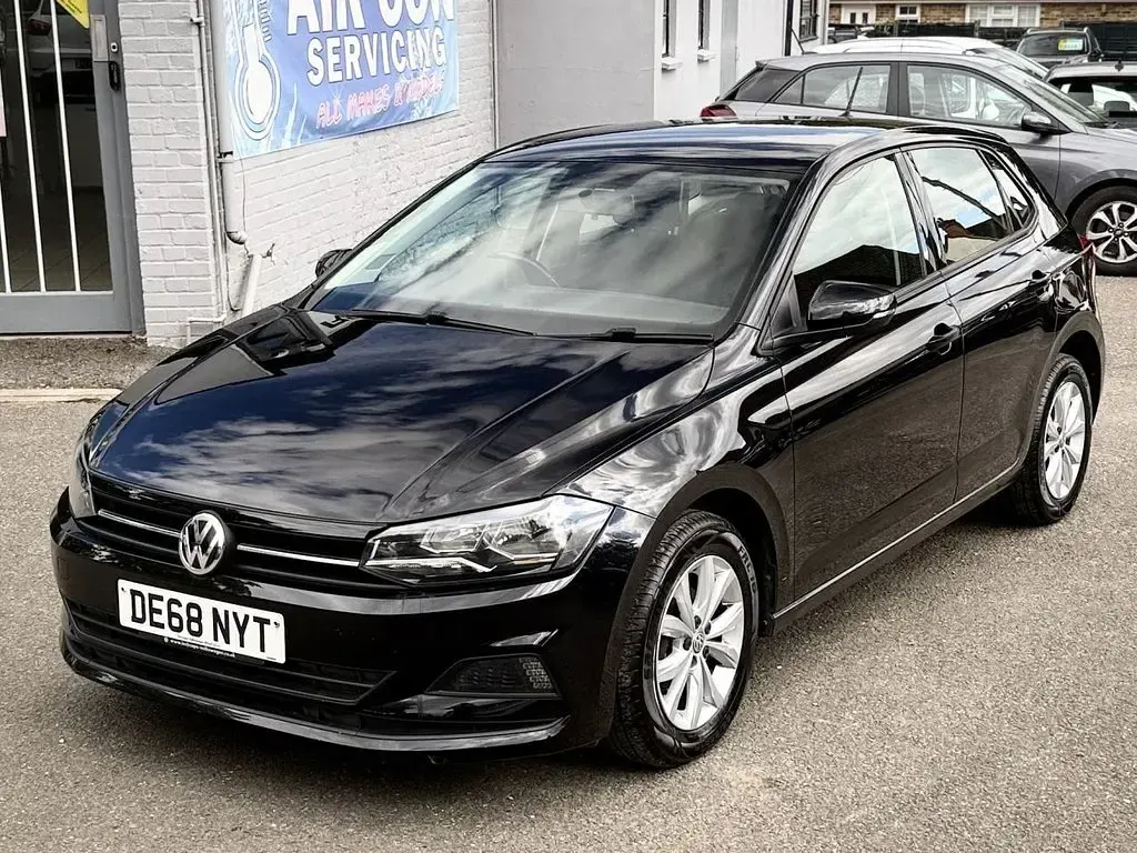 Used VW Polo SE 65 HP (47 kW) 2018 Black Hatchback